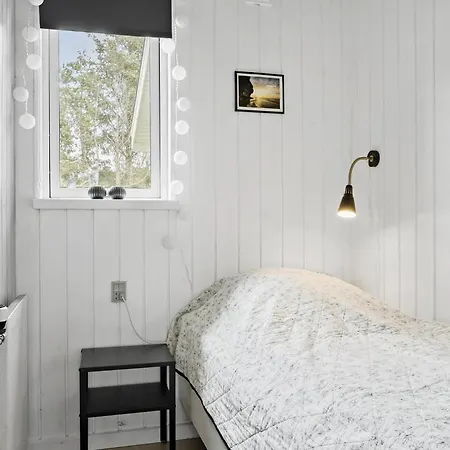 4 Bedroom Lovely In بيت للعطل *