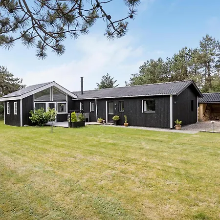 4 Bedroom Lovely In