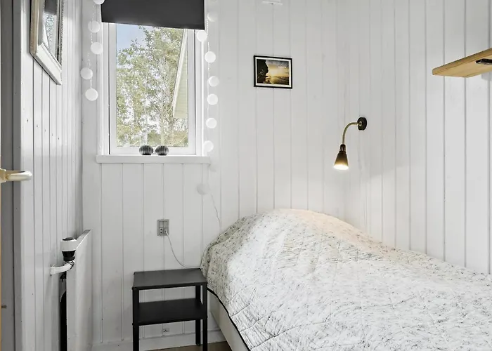 4 Bedroom Lovely In Casa de Férias *